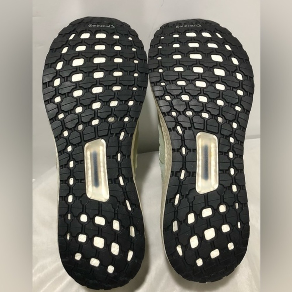 Adidas Ultraboost 19 Running Shoes - Picture 9 of 11